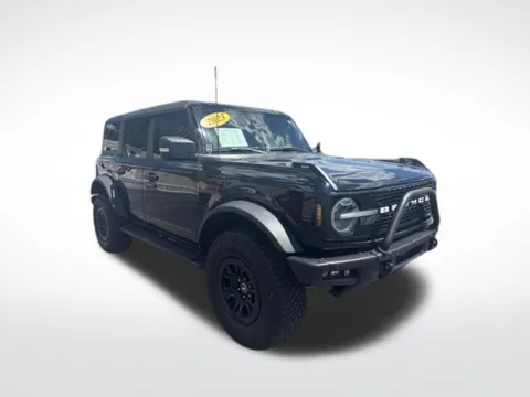 Black 2023 Ford Bronco Wildtrak for sale in Milwaukee, WI