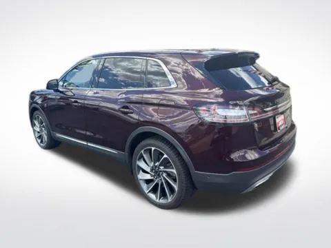 More photos of 2023 Lincoln Nautilus Reserve at Diamond Jim's Motor Cars, WI