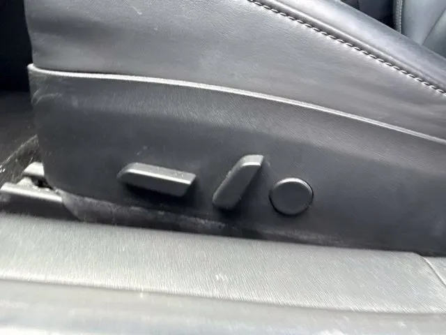 Tesla Model 3 photo 12