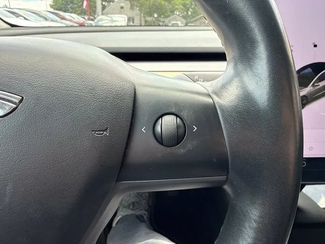 Tesla Model 3 photo 26