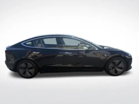 Photos of 2018 Tesla Model 3 Long Range for sale in Milwaukee, WI at Diamond Jim's Motor Cars