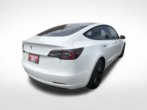 More photos of 2023 Tesla Model 3 at Diamond Jim's Motor Cars, WI