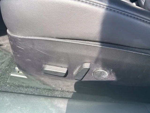 Tesla Model 3 photo 12