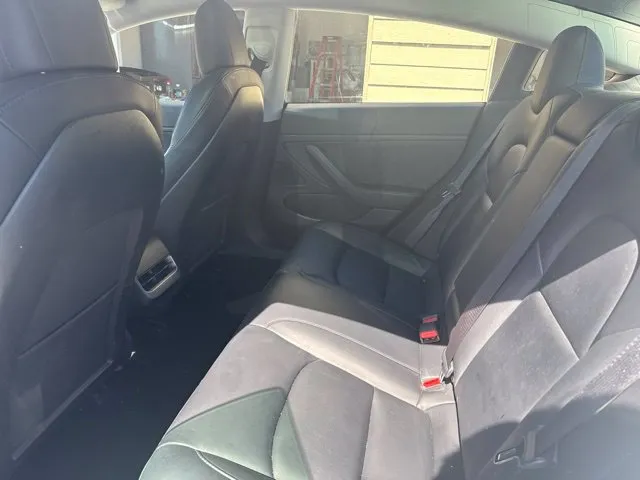 Tesla Model 3 photo 14