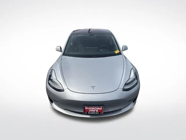 Tesla Model 3 photo 8