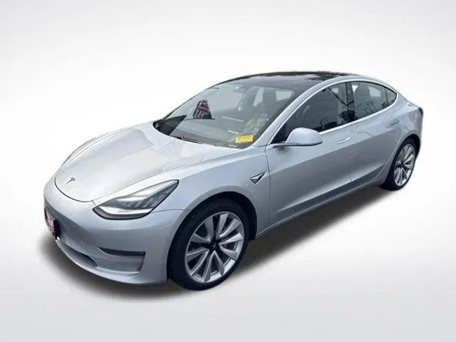 Tesla Model 3 photo 7