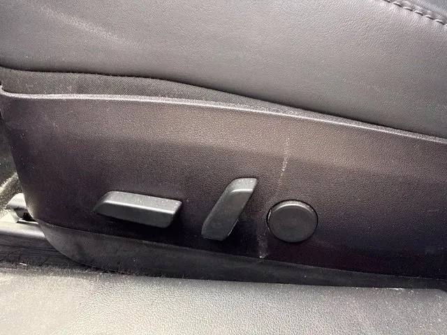 Tesla Model 3 photo 12