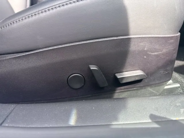 Tesla Model 3 photo 21
