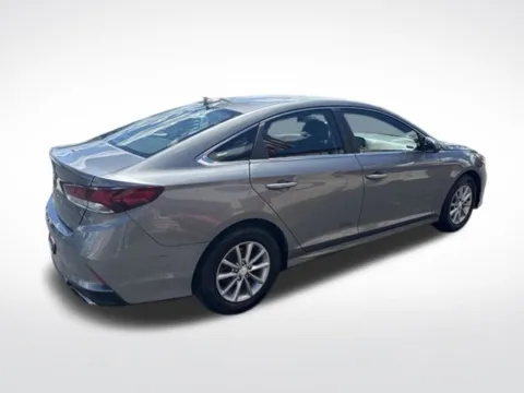 Another view of 2019 Hyundai Sonata SE for sale in Milwaukee, WI at Diamond Jim's Motor Cars