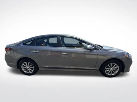 Photos of 2019 Hyundai Sonata SE for sale in Milwaukee, WI at Diamond Jim's Motor Cars