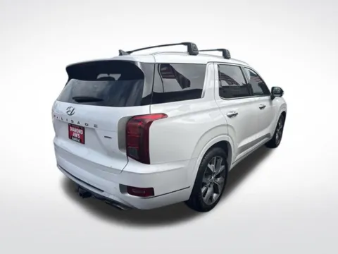 Another view of 2022 Hyundai Palisade Limited for sale in Milwaukee, WI at Diamond Jim's Motor Cars