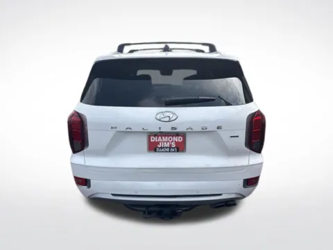 More photos of 2022 Hyundai Palisade Limited at Diamond Jim's Motor Cars, WI