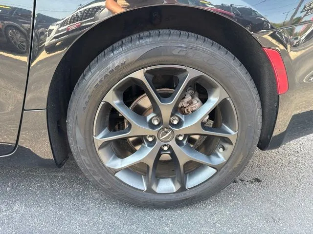 Chrysler Pacifica photo 15