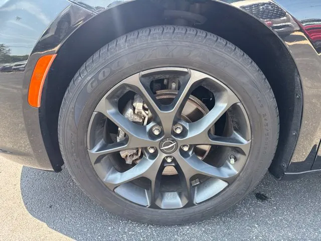 Chrysler Pacifica photo 9