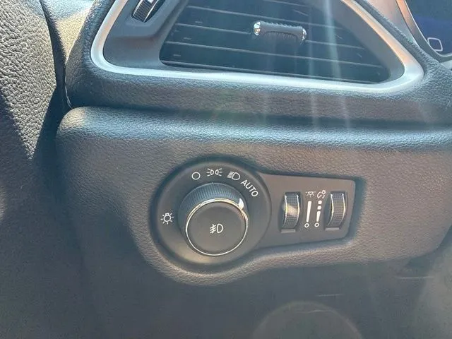 Chrysler Pacifica photo 29