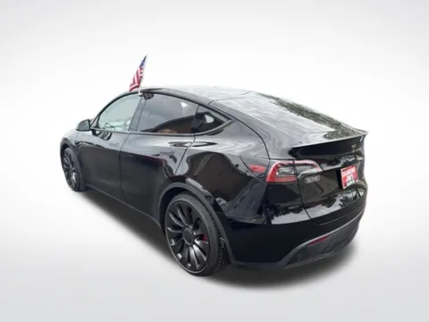 More photos of 2021 Tesla Model Y Performance at Diamond Jim's Motor Cars, WI