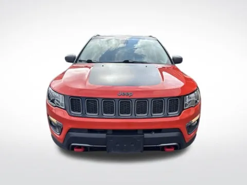 Photos of 2018 Jeep Compass Trailhawk for sale in Milwaukee, WI at Diamond Jim's Motor Cars