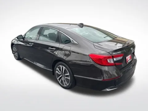 More photos of 2018 Honda Accord Hybrid Touring at Diamond Jim's Motor Cars, WI