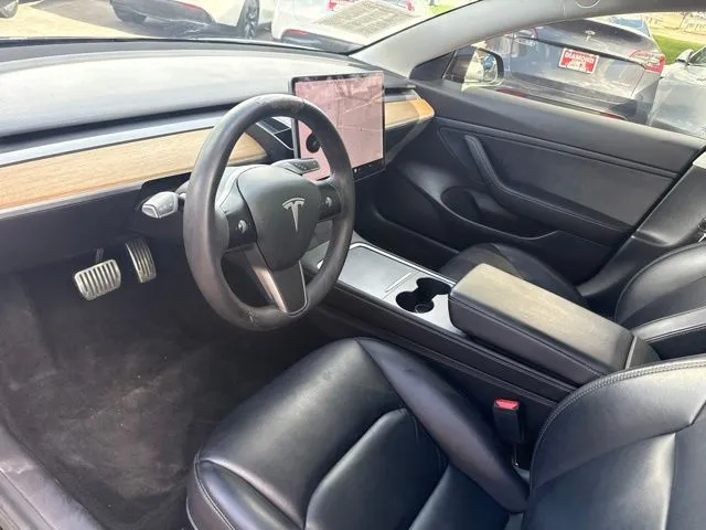 Tesla Model 3 photo 11