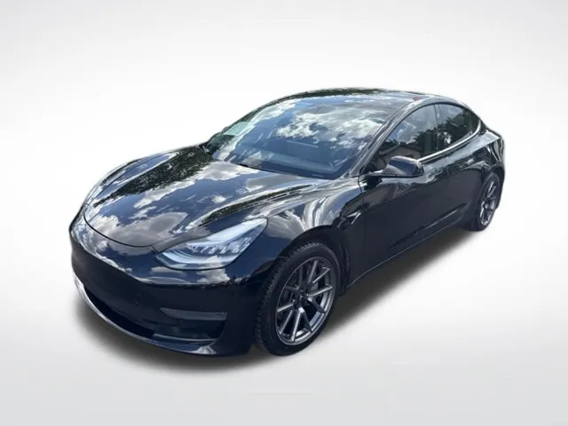Tesla Model 3 photo 7