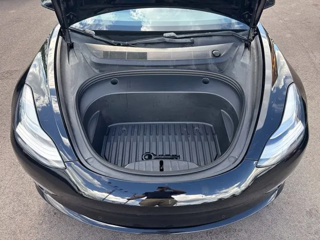 Tesla Model 3 photo 23