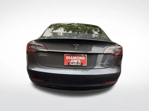 More photos of 2019 Tesla Model 3 Long Range at Diamond Jim's Motor Cars, WI