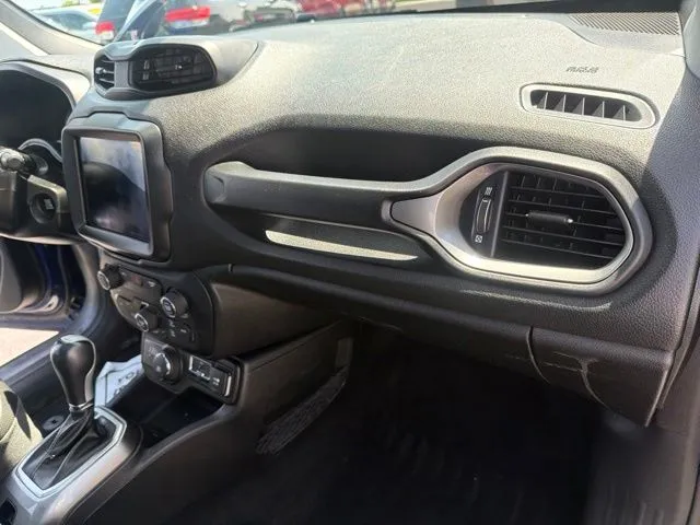 Jeep Renegade photo 24