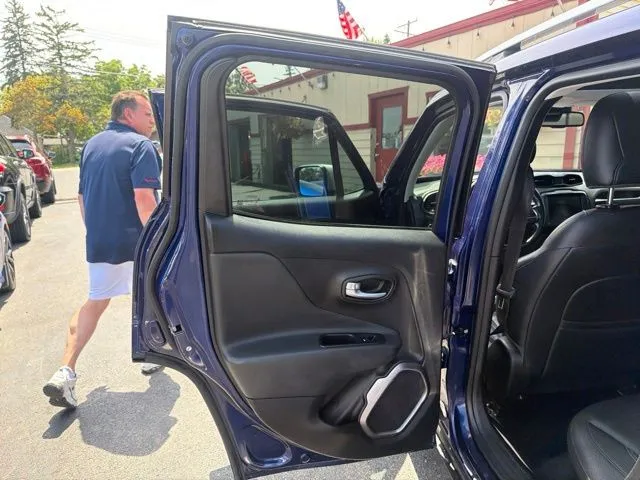 Jeep Renegade photo 19