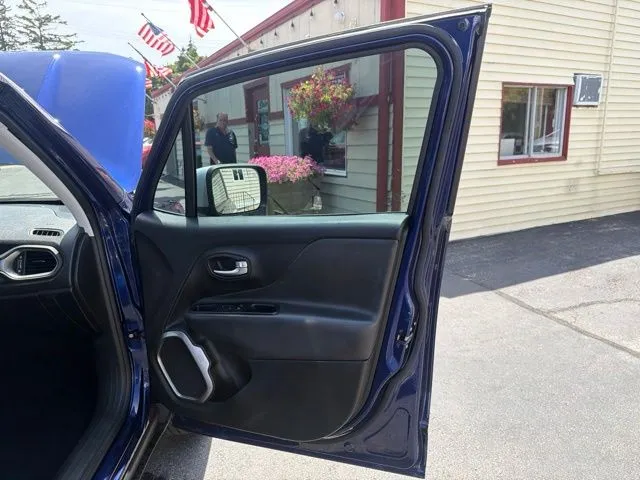 Jeep Renegade photo 25