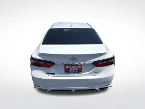 More photos of 2022 Toyota Camry SE at Diamond Jim's Motor Cars, WI