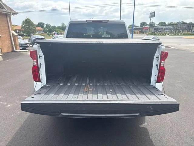 Chevrolet Silverado photo 15