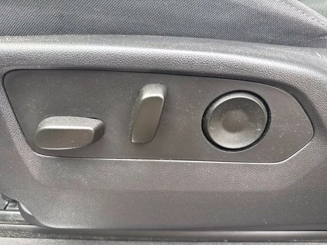 Chevrolet Silverado photo 12