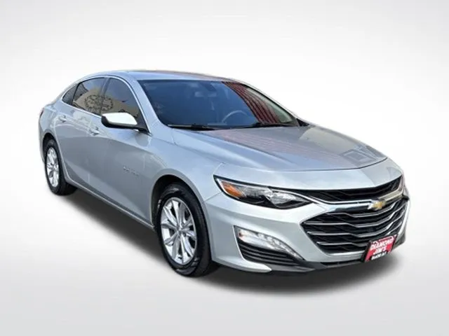Silver 2020 Chevrolet Malibu LT for sale in Milwaukee, WI
