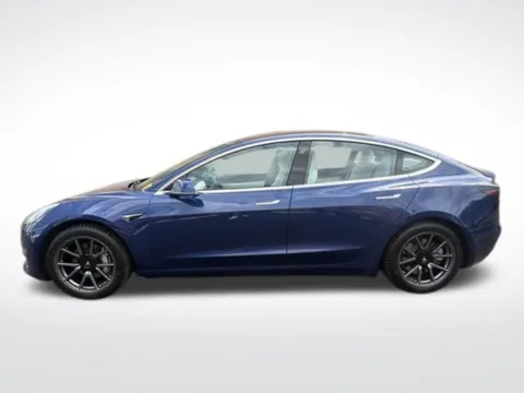 Photos of 2018 Tesla Model 3 Long Range for sale in Milwaukee, WI at Diamond Jim's Motor Cars