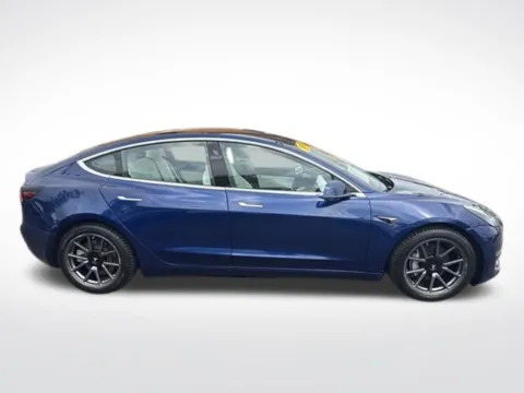 Photos of 2018 Tesla Model 3 Long Range for sale in Milwaukee, WI at Diamond Jim's Motor Cars