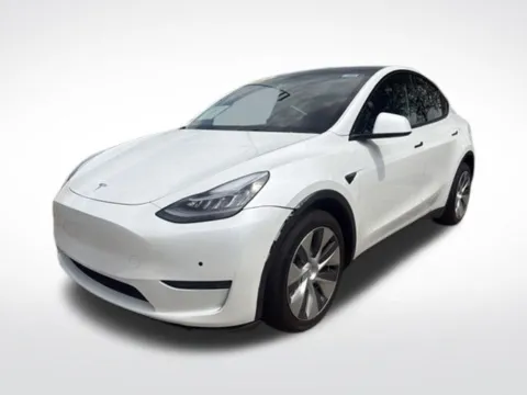 White 2021 Tesla Model Y Long Range for sale in Milwaukee, WI