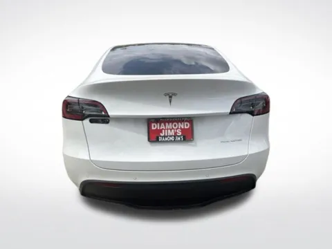More photos of 2021 Tesla Model Y Long Range at Diamond Jim's Motor Cars, WI
