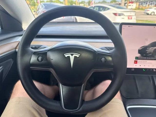 Tesla Model 3 photo 25