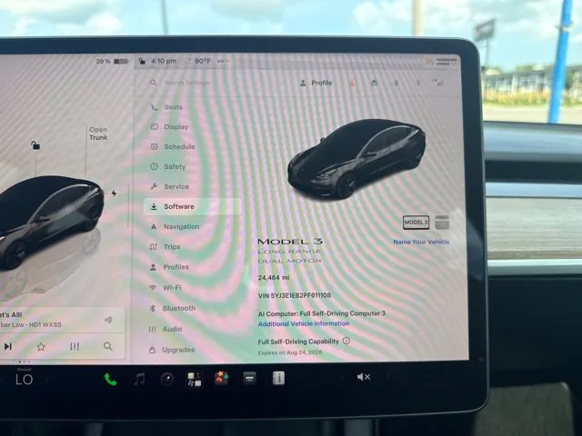 Tesla Model 3 photo 30