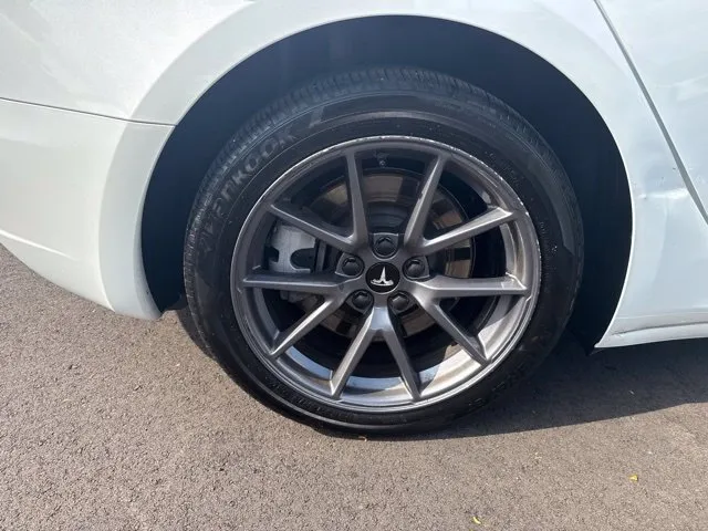 Tesla Model 3 photo 18