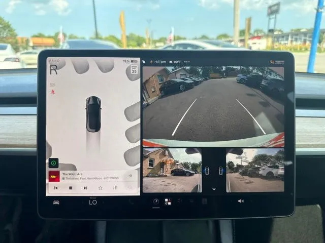 Tesla Model 3 photo 32