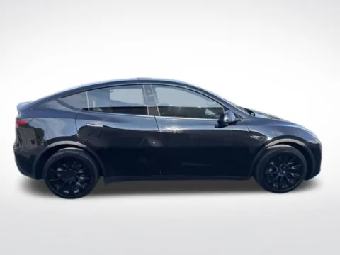 Photos of 2022 Tesla Model Y Long Range for sale in Milwaukee, WI at Diamond Jim's Motor Cars