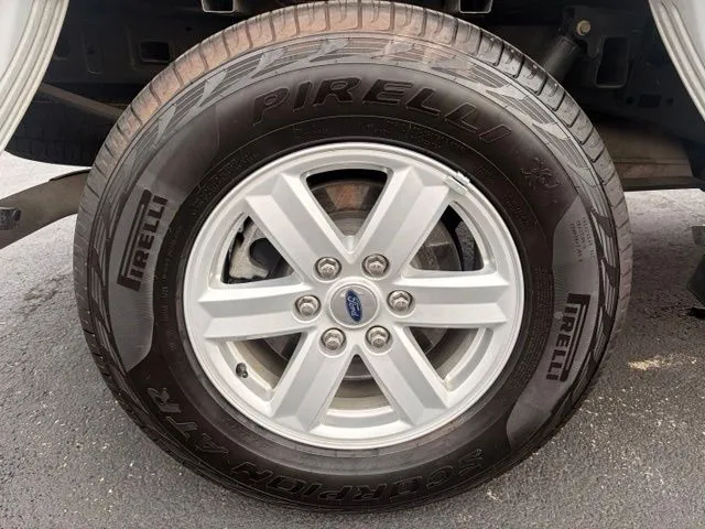 Ford F-150 photo 14