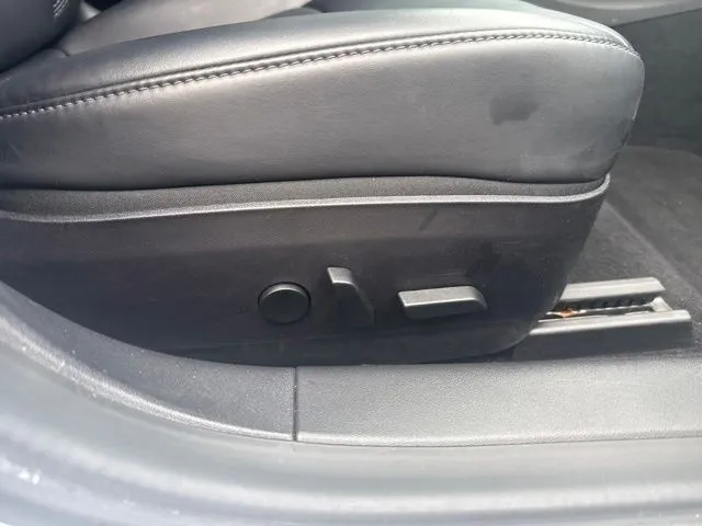 Tesla Model 3 photo 23