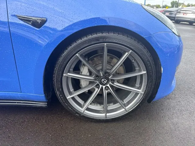 Tesla Model 3 photo 24