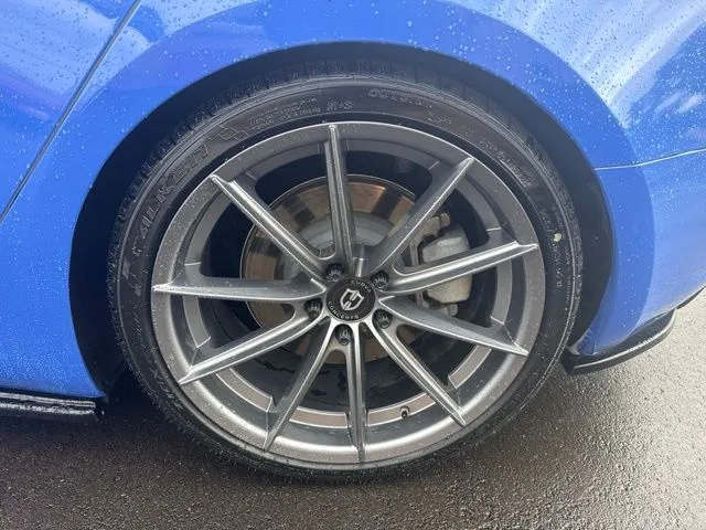 Tesla Model 3 photo 17
