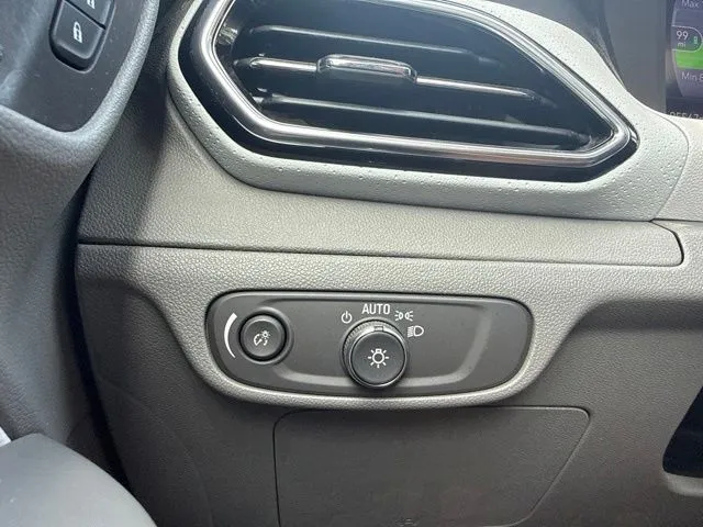 Chevrolet Bolt EUV photo 30