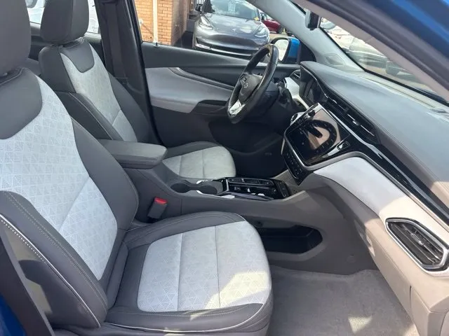 Chevrolet Bolt EUV photo 23