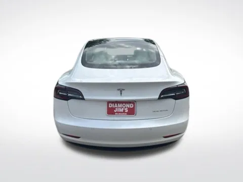 More photos of 2022 Tesla Model 3 Long Range at Diamond Jim's Motor Cars, WI