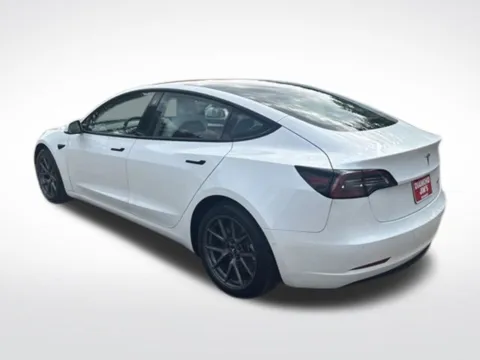 More photos of 2022 Tesla Model 3 Long Range at Diamond Jim's Motor Cars, WI